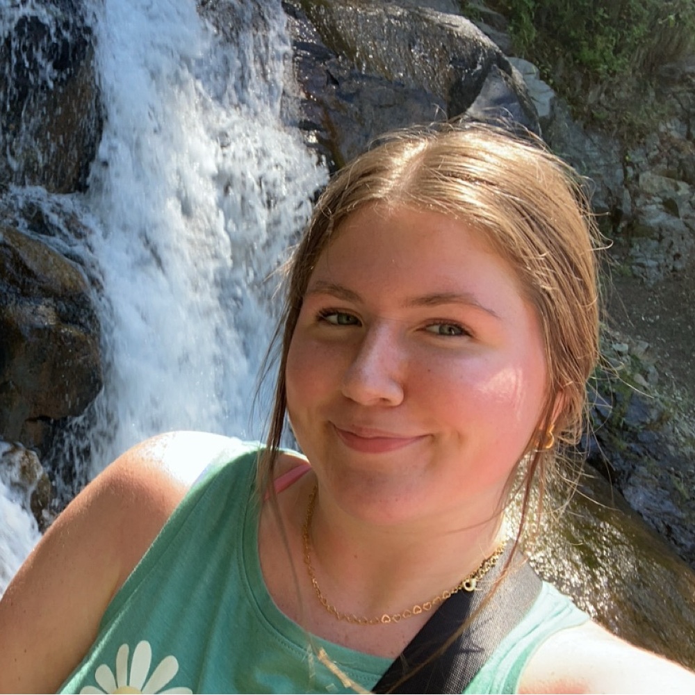 Meet your Posher, Ashlyn